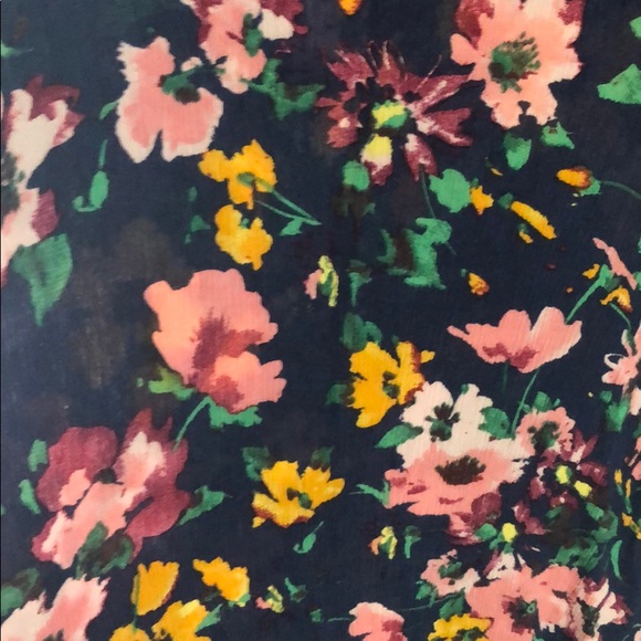 Boutique tunic - Picture 2 of 2